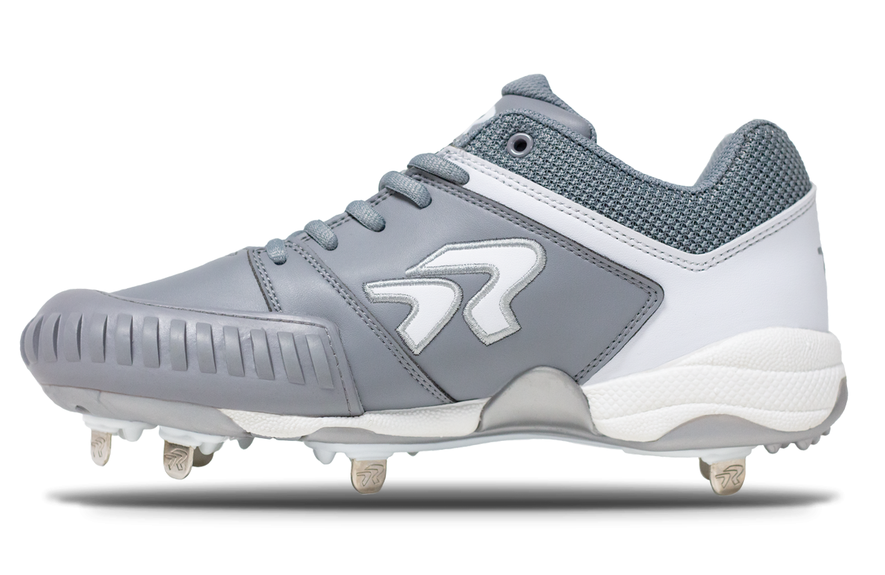 Women's Flite Metal Softball Cleats with Pitching Toe