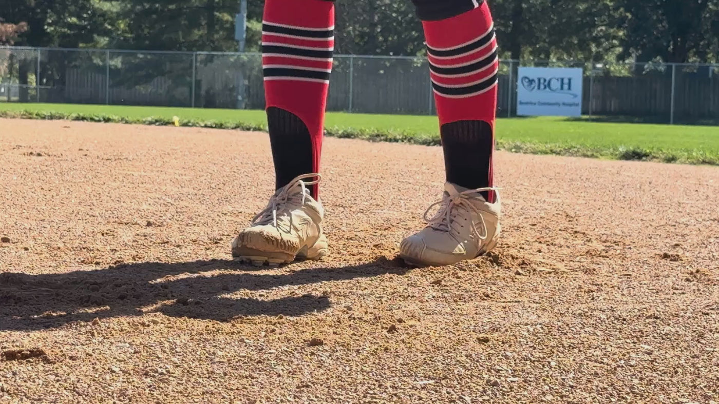 Women's Flite Metal Softball Cleats with Pitching Toe